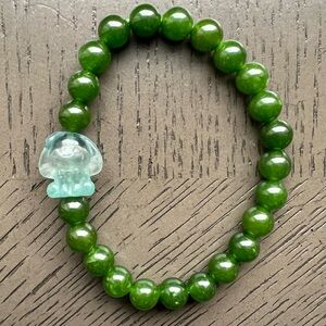 Green jade with accent bracelet 8mm SIZE 7’
